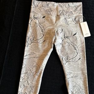 Athleta | Elation 7/8 Tight Floral Leggings NWT